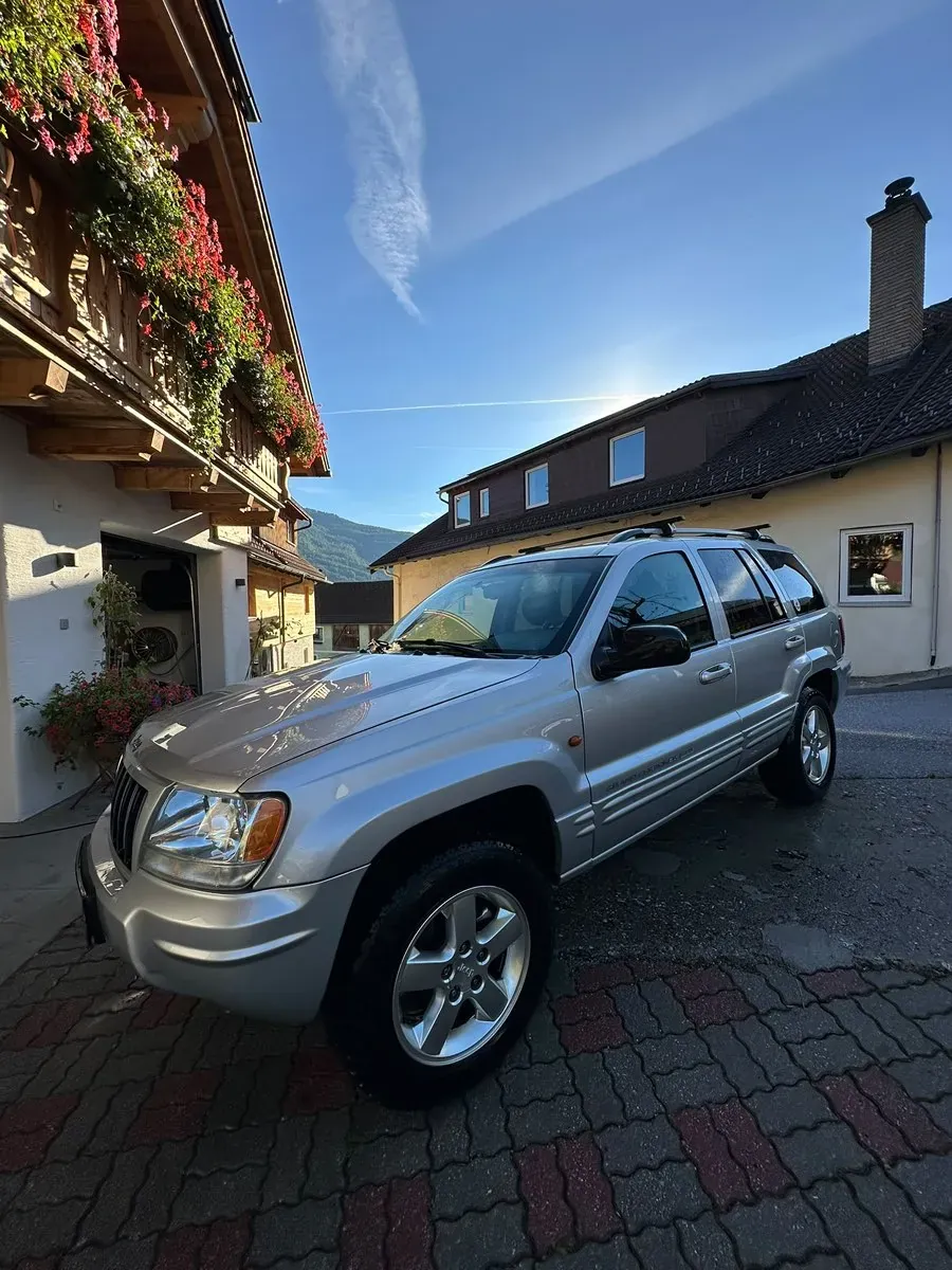 Jeep Grand Cherokee 2004 photo 2