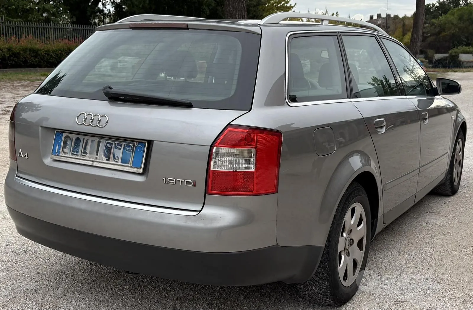 Audi A4 2003 photo 2
