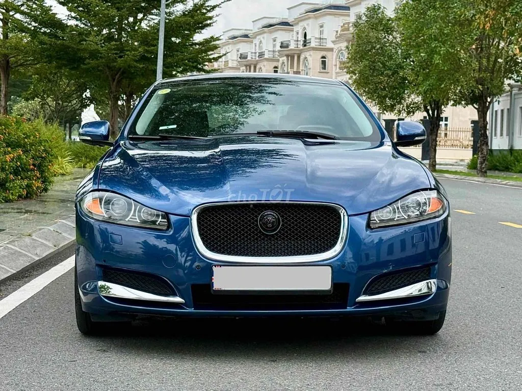 Jaguar Xf 2013 photo 3