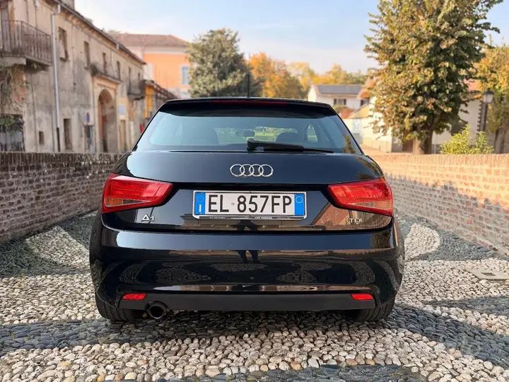 Audi A1 2012 photo 2