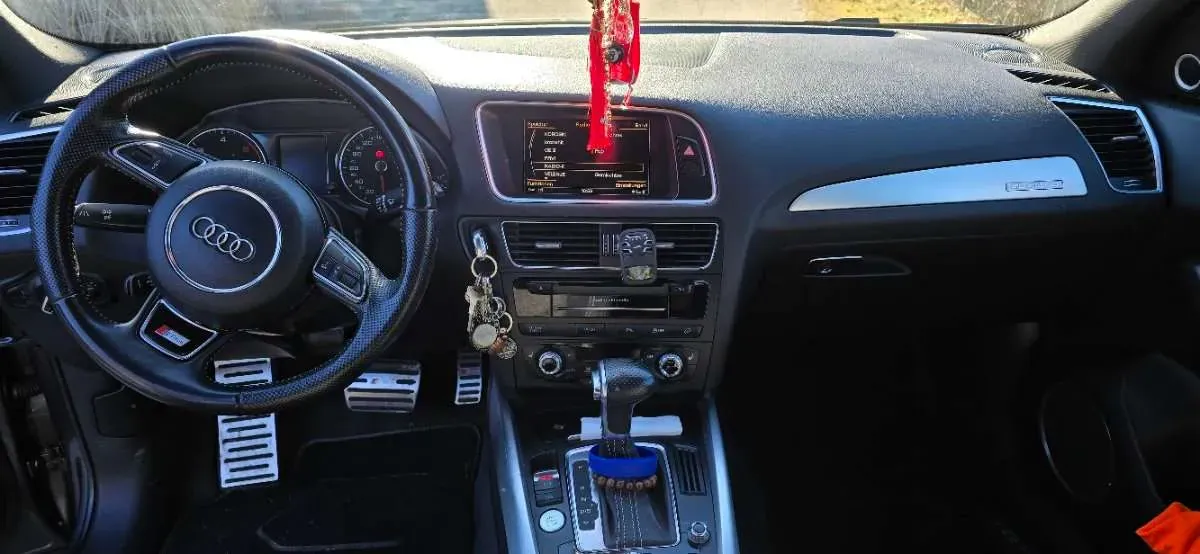 Audi Q5 2012 photo 2