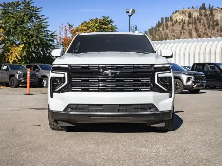 Chevrolet Tahoe 2026 photo 3