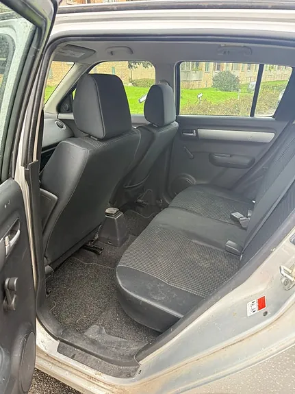 Suzuki Swift 2005 photo 4