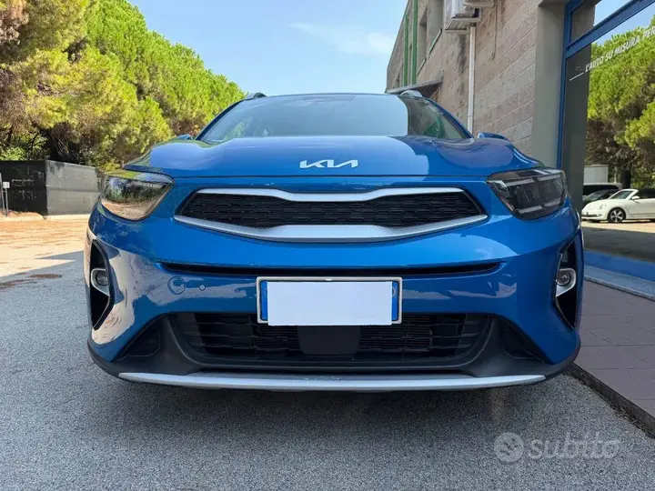 Kia Stonic 2023 photo 3