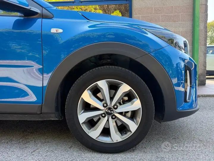 Kia Stonic 2023 photo 4