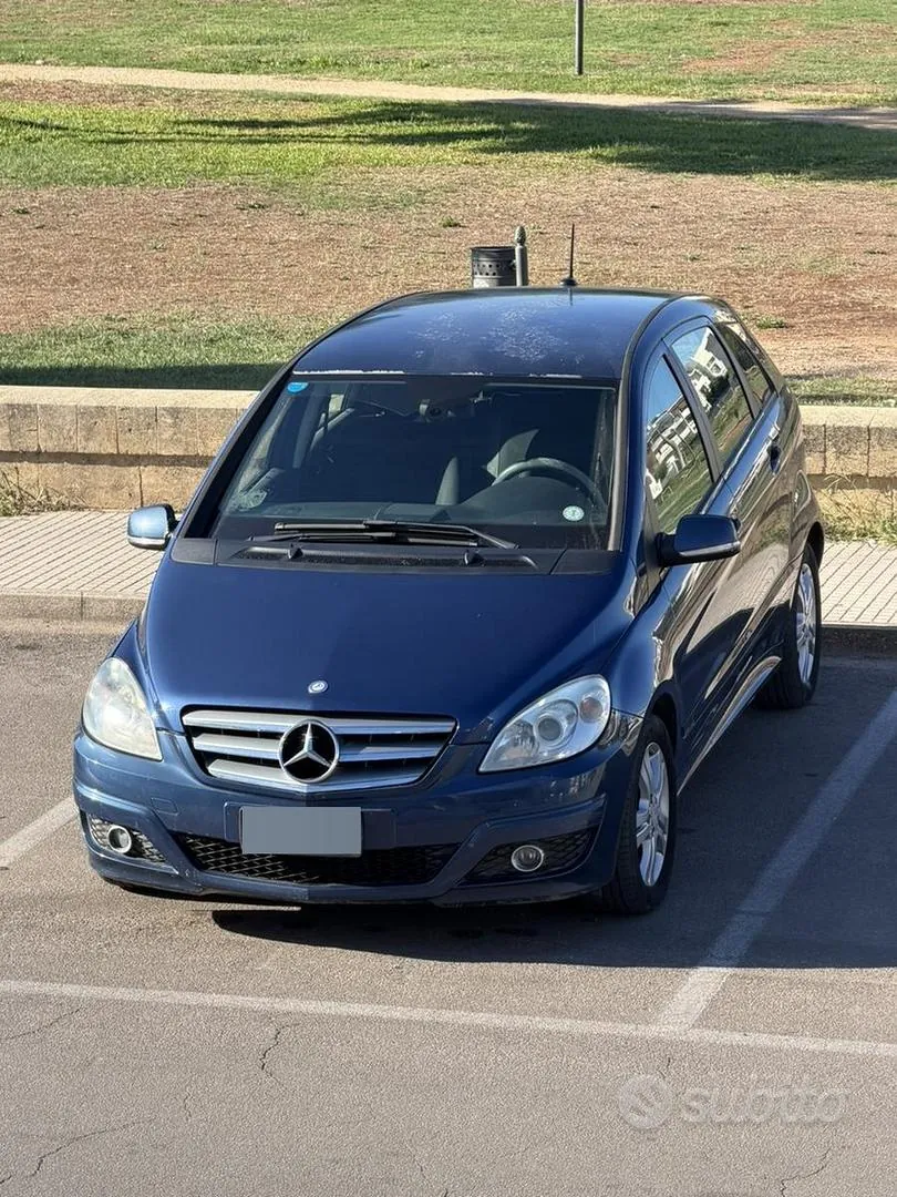 Mercedes-Benz B