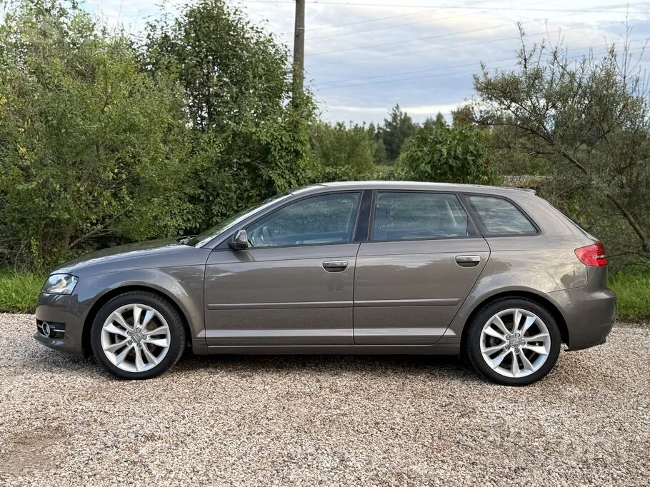 Audi A3 2011 photo 3