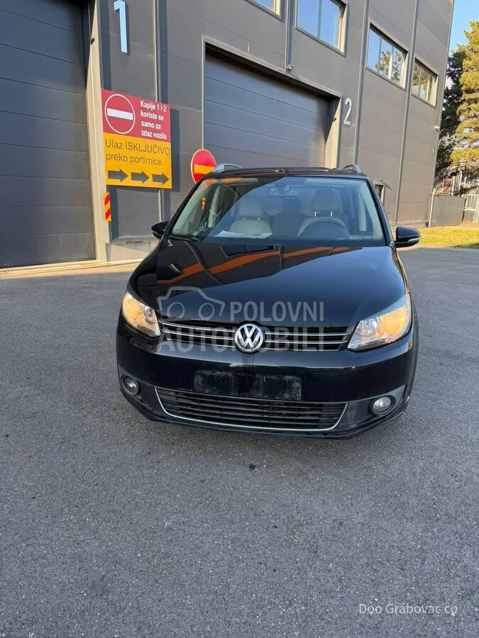 Volkswagen Touran 2013 photo 2