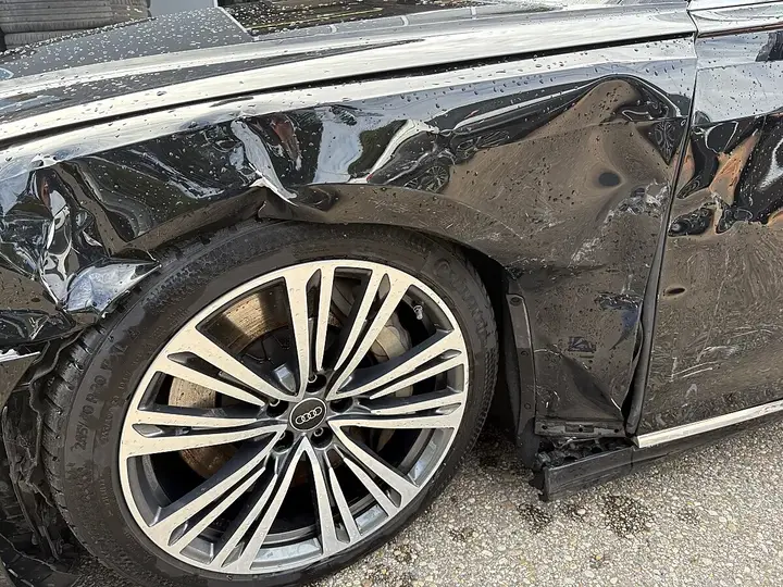 Audi A8 2022 photo 2