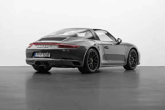 Porsche 911 2017 photo 2