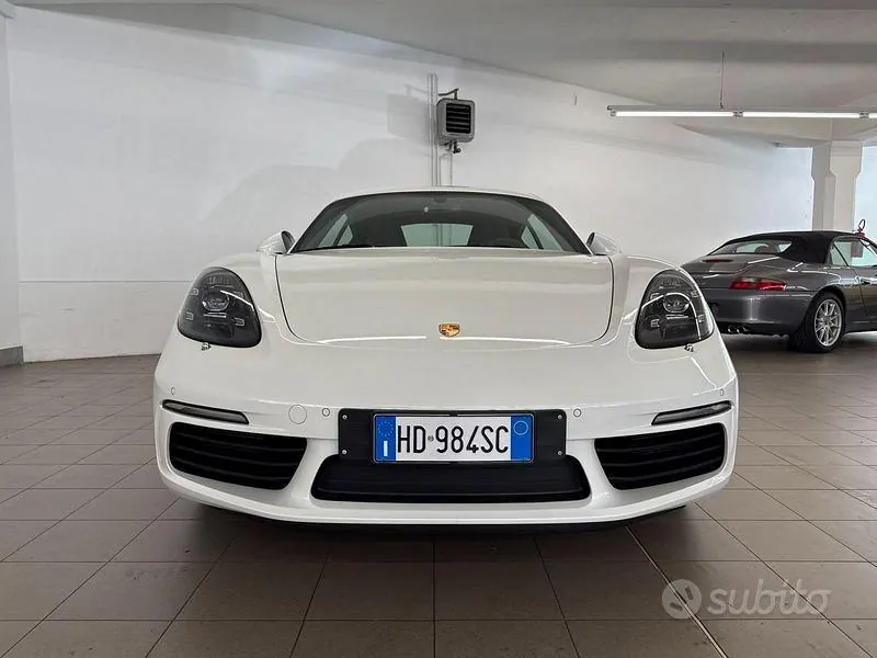 Porsche 718 Cayman 2024 photo 2