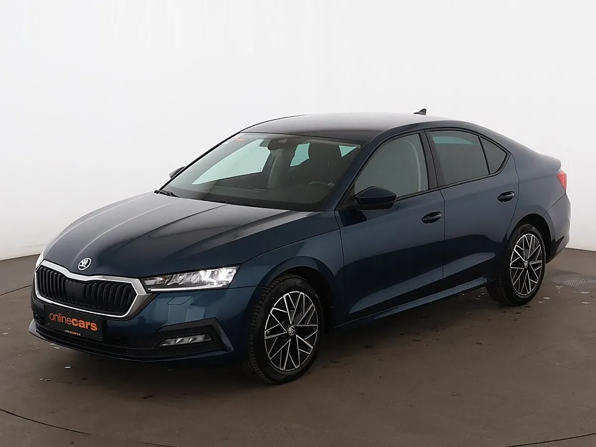Skoda Octavia 2023 photo 2