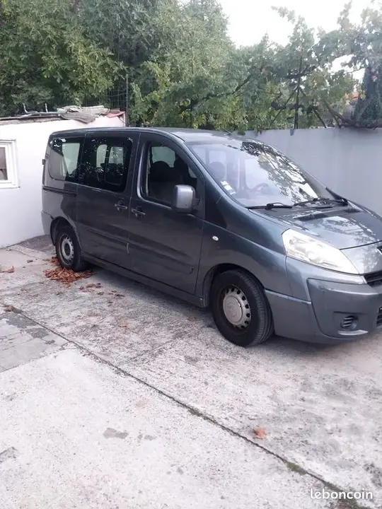Peugeot Expert Combi