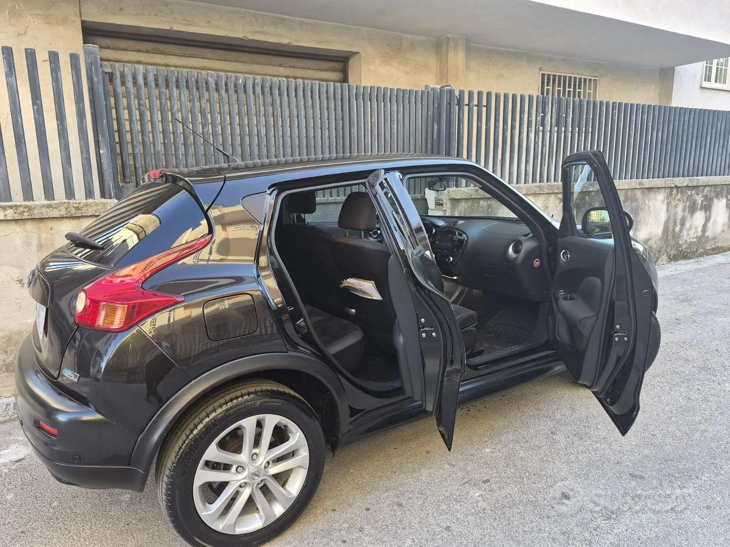 Nissan Juke 2012 photo 3