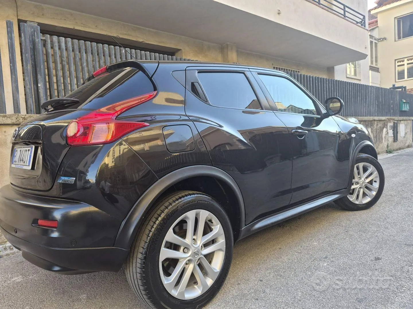 Nissan Juke 2012 photo 2