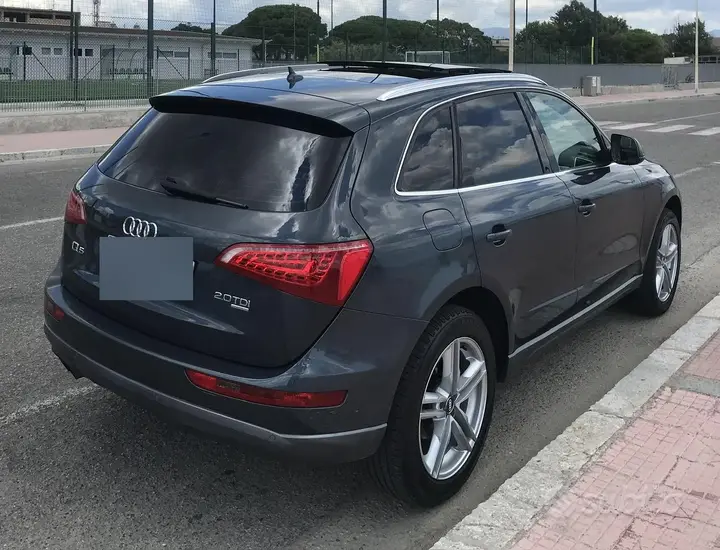 Audi Q5 2008 photo 2