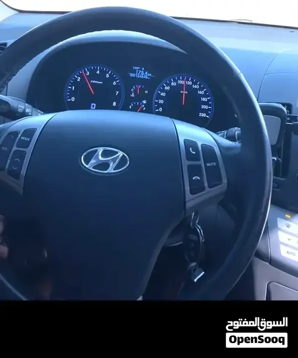 Hyundai Avante 2010 photo 3