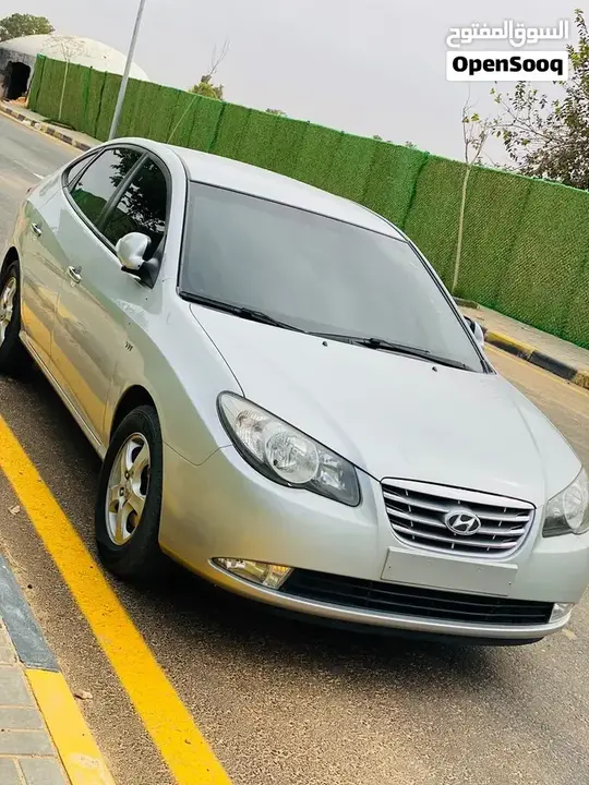 Hyundai Avante 2010 photo 2