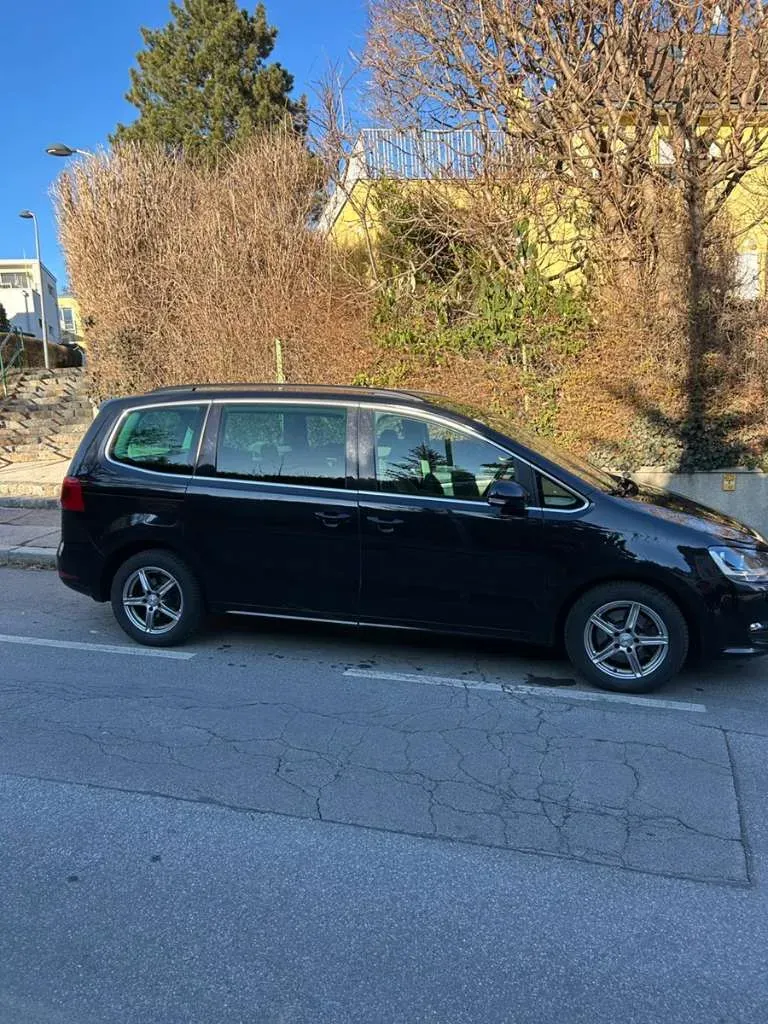 Volkswagen Sharan 2010 photo 3