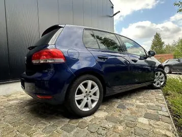 Volkswagen Golf 2010 photo 3