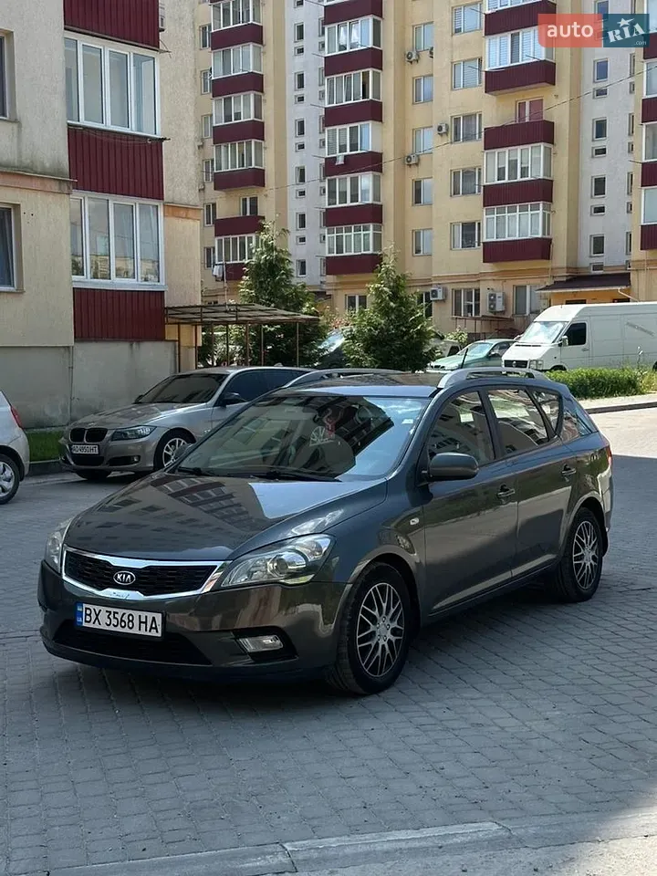 Kia Ceed 2009 photo 2
