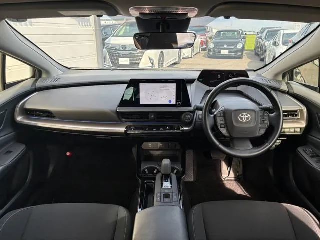 Toyota Prius 2023 photo 2