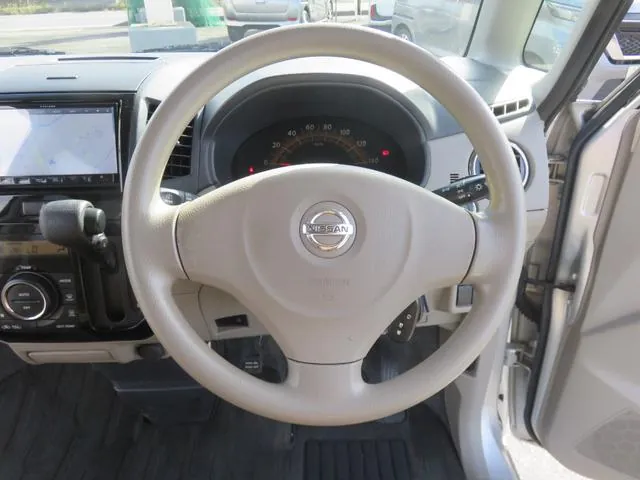 Nissan Roox 2012 photo 3