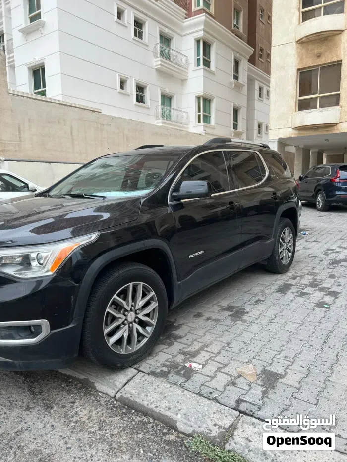 GMC Acadia 2018 photo 2