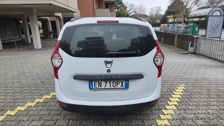 Dacia Lodgy 2013 photo 5