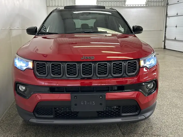 Jeep Compass 2026 photo 2