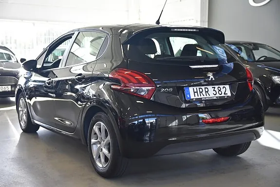 Peugeot 208 2015 photo 5