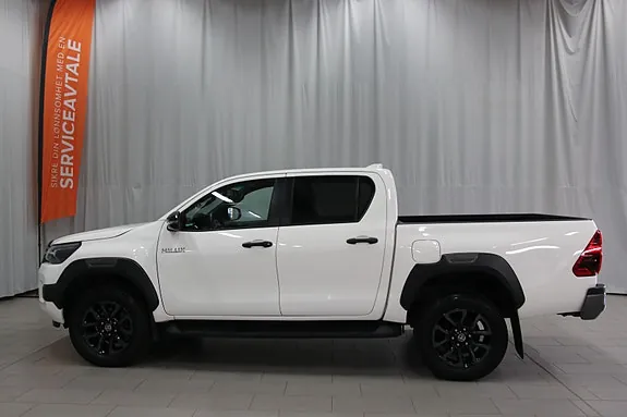 Toyota Hilux 2023 photo 2