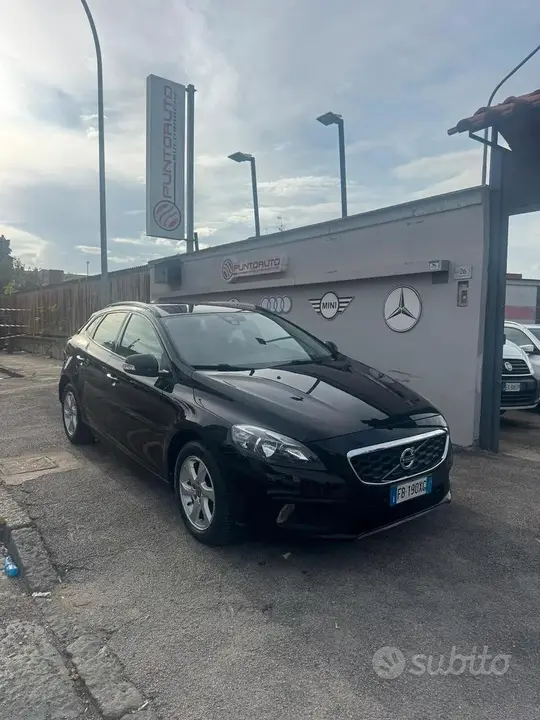 Volvo V40 2015 photo 2