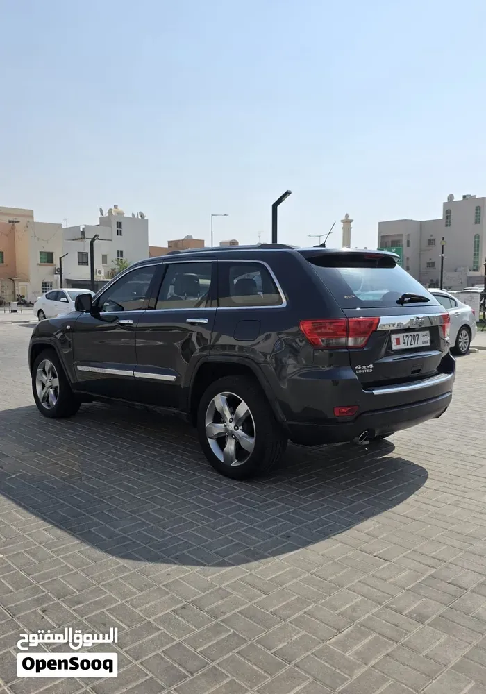 Jeep Grand Cherokee L 2011 photo 4