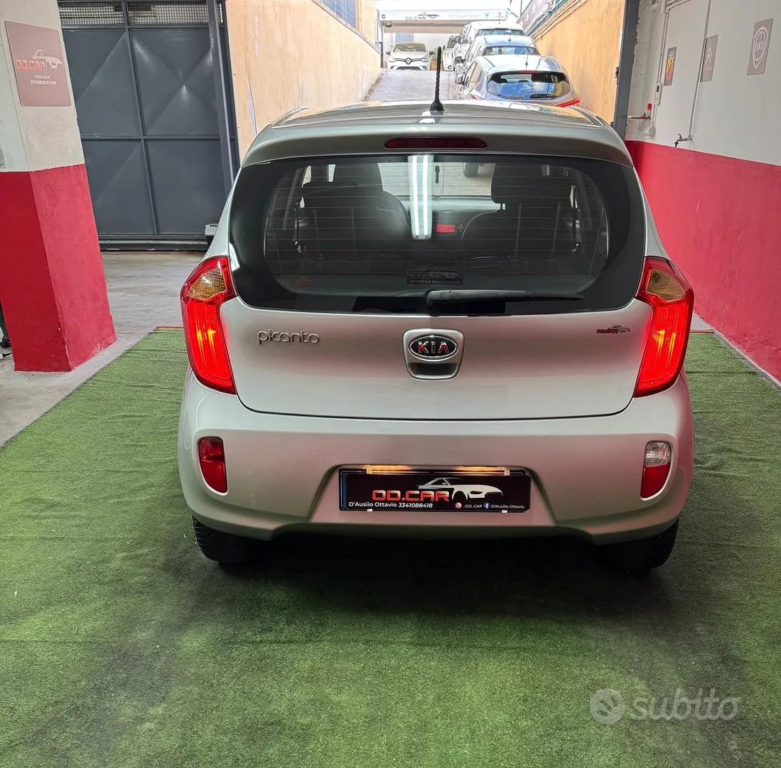Kia Picanto 2011 photo 5