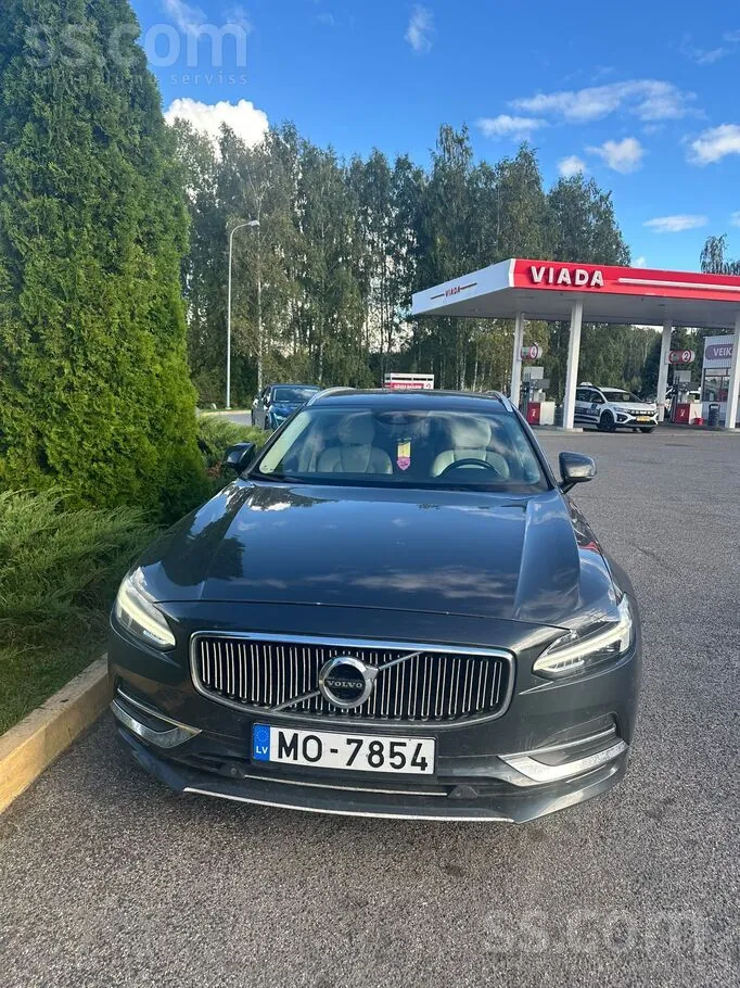 Volvo V90