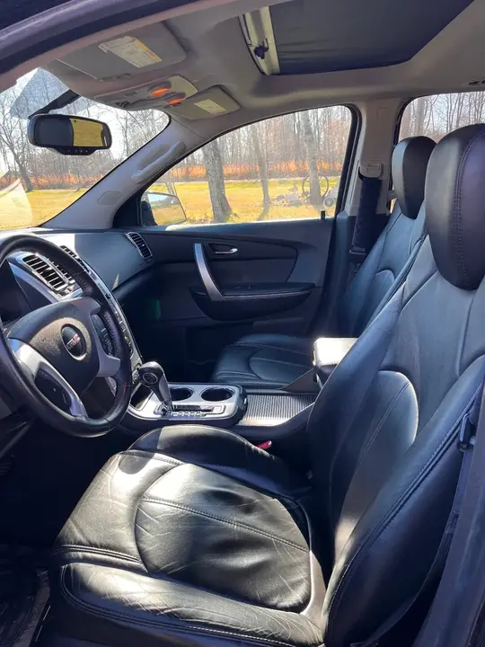 GMC Acadia 2012 photo 5