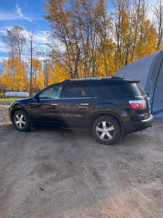 GMC Acadia 2012 photo 3