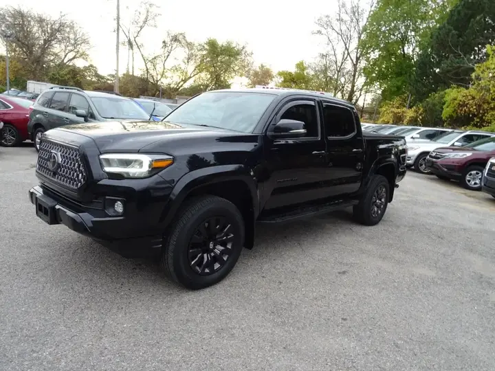 Toyota Tacoma 2021 photo 2