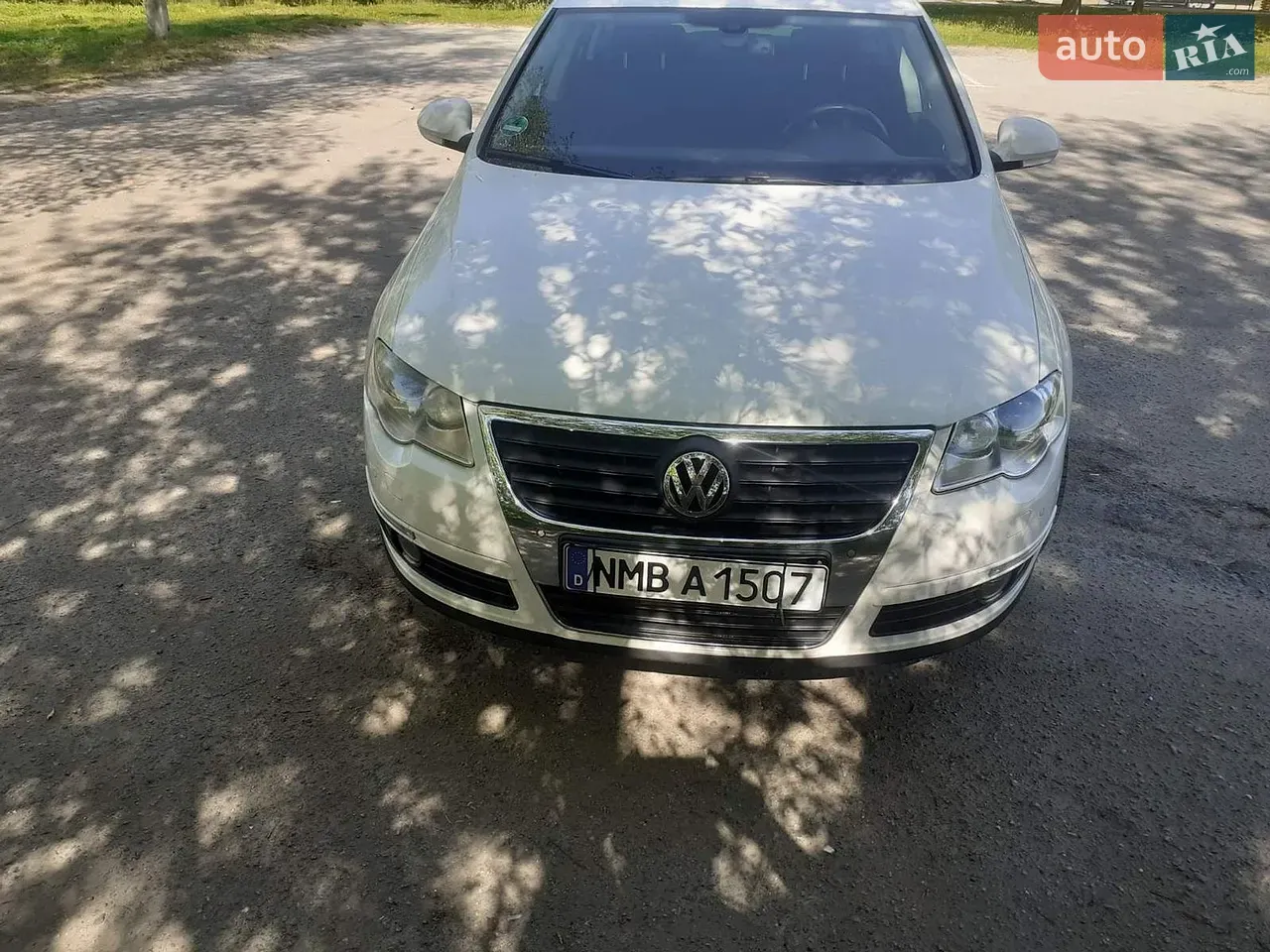 Volkswagen Passat 2009 photo 2