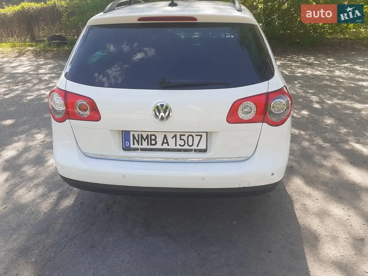 Volkswagen Passat 2009 photo 4