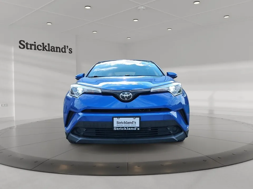 Toyota C-Hr 2019 photo 2