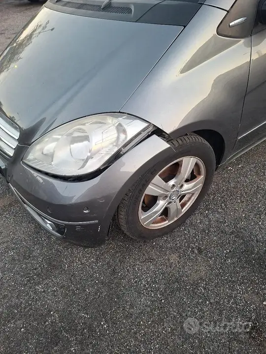 Mercedes-Benz A 2009 photo 2