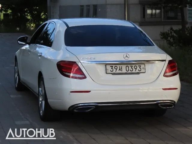 Mercedes-Benz E-Class 2016 photo 4