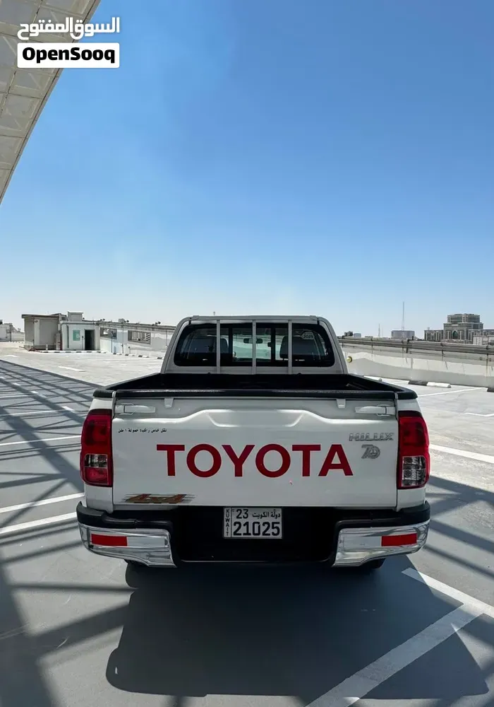 Toyota Hilux 2025 photo 3