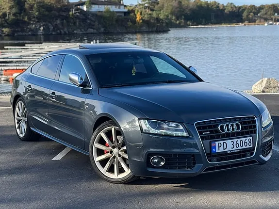 Audi A5 2010 photo 2