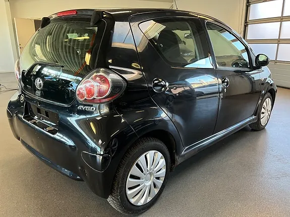 Toyota Aygo 2011 photo 3