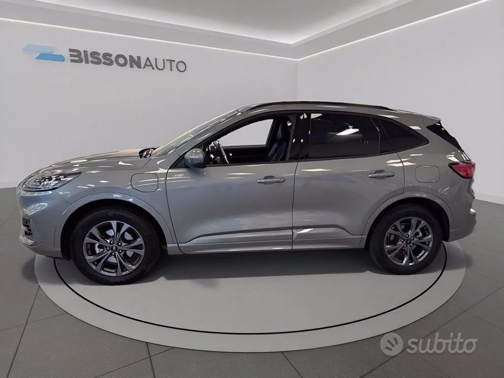 Ford Kuga 2023 photo 2