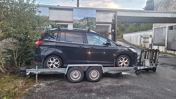 Ford Grand C-Max 2013 photo 2