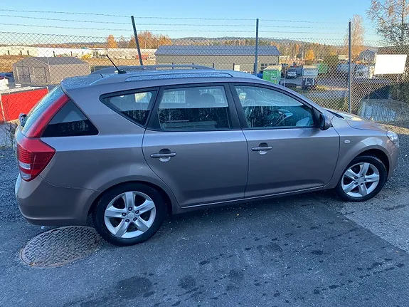 Kia Ceed 2012 photo 2